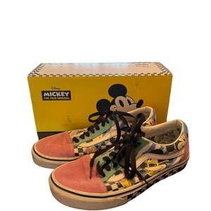 Vans x Disney 80's Mickey Mouse Old Skool Checkerboard with Box